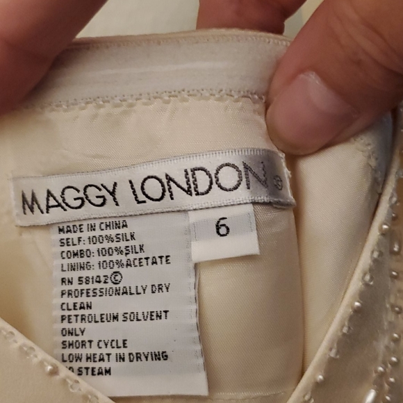 Special occasions dress - Picture 4 of 4